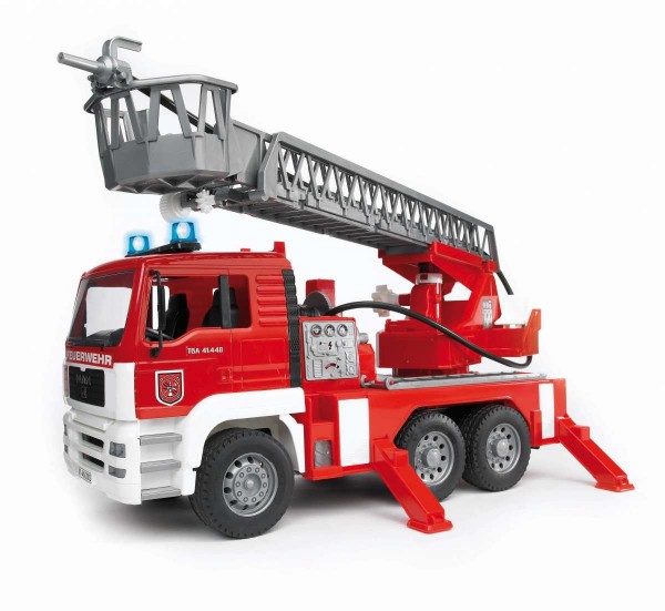 BRUDER MAN TGA Feuerwehr mit Drehleiter, Wasserpumpe und L + S Modul